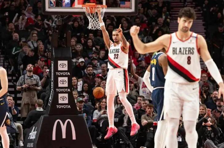 开云电竞 -包含里程碑夜！巴黎圣日耳曼远射贴柱，NBA总决赛赛前刷纪录，悬念犹存，赛程密集仍需轮换的词条